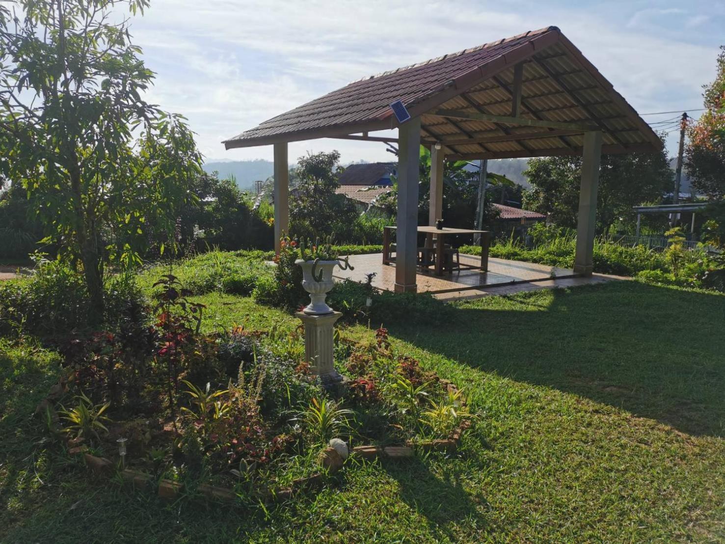 Ferienhaus House In The Garden Betong